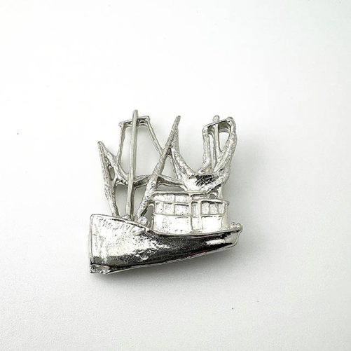 Shrimp boat pin