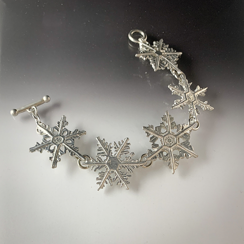 snowflakes link bracelet